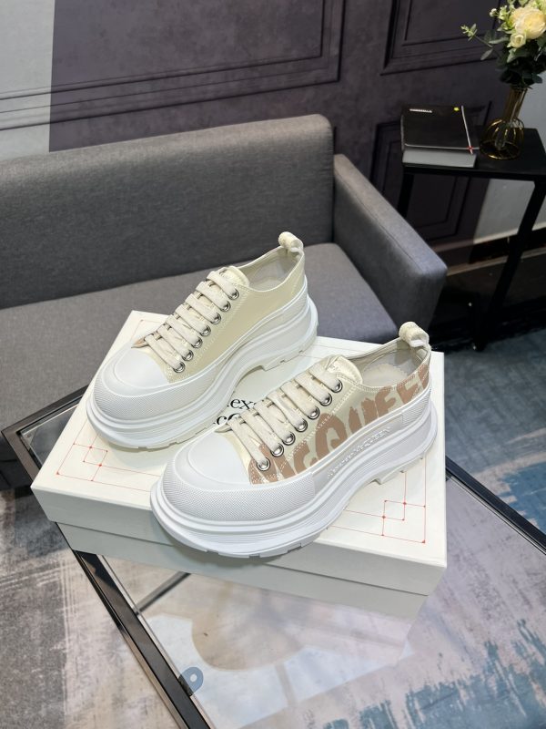 Alexander McQueen Unisex Tread Slick Shoes - White & Gold