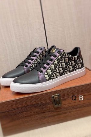 Dior Low-Top Sneaker in Black